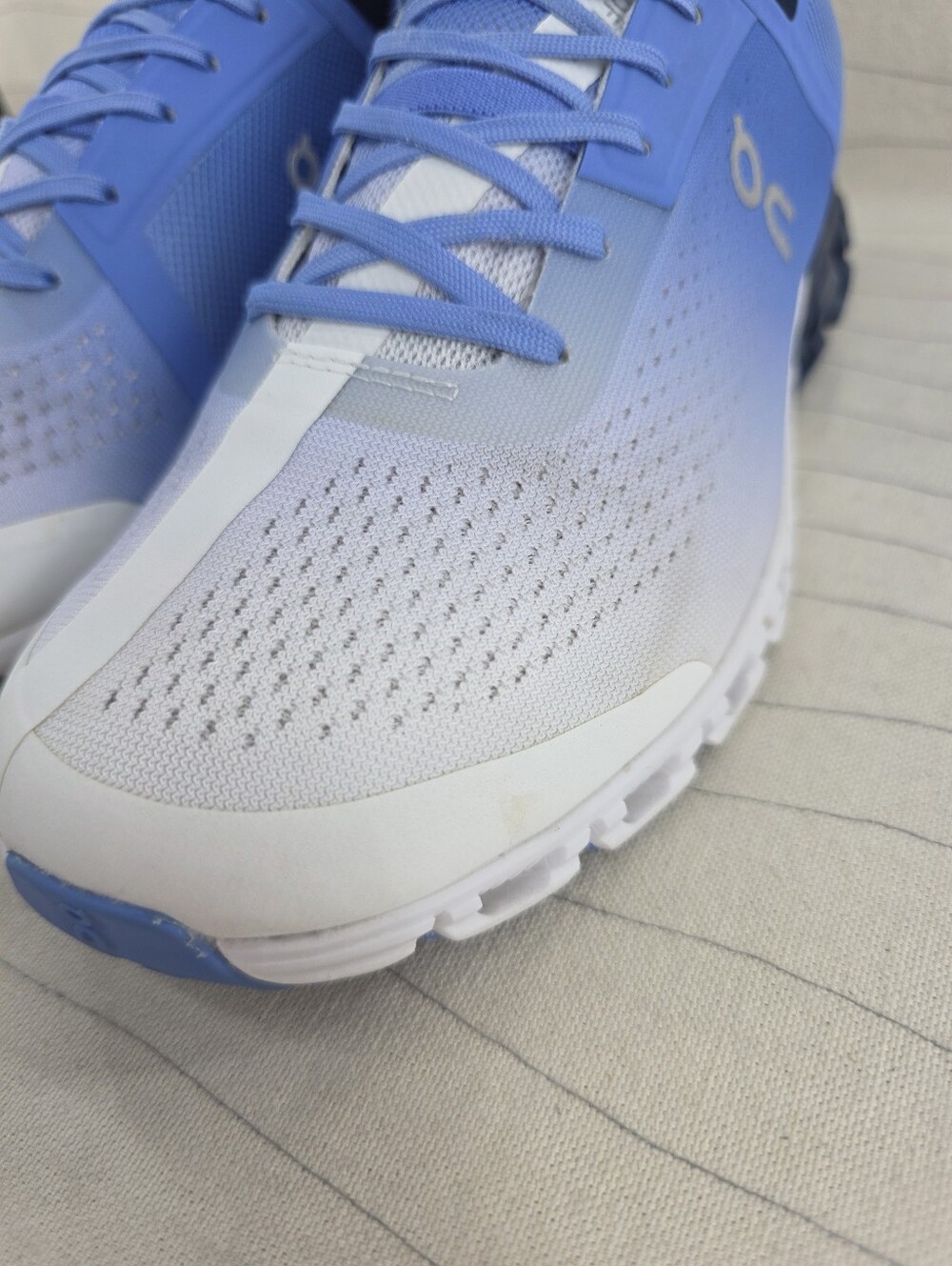 On Running Womens Cloudflow Blue White CloudTec Sneaker Shoes 35.99233 Size 8.5 - Picture 5 of 14